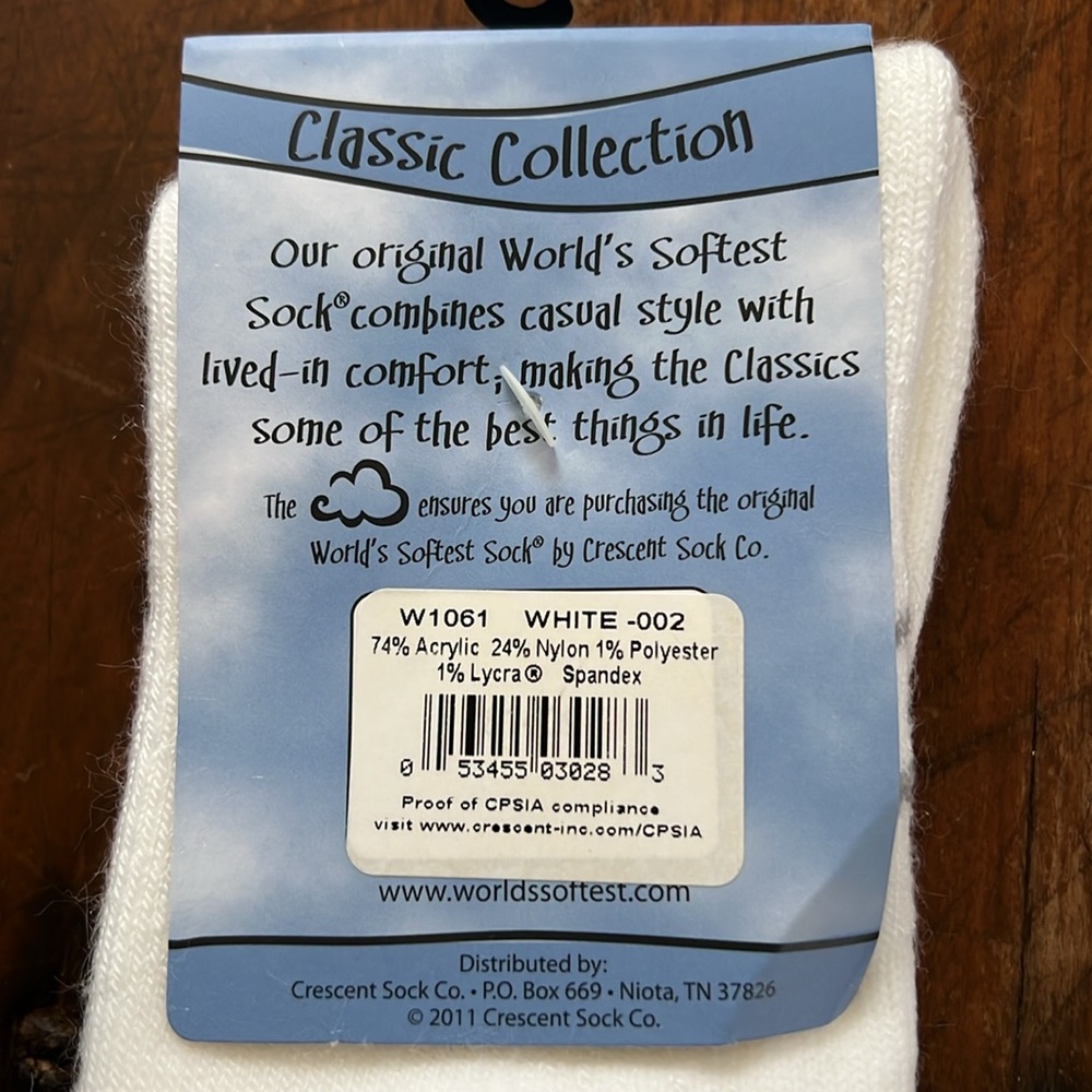 World’s Softest White Crew Socks - Size Medium (Women 5.5-9.5 or Men 5-8) - Picture 4 of 4